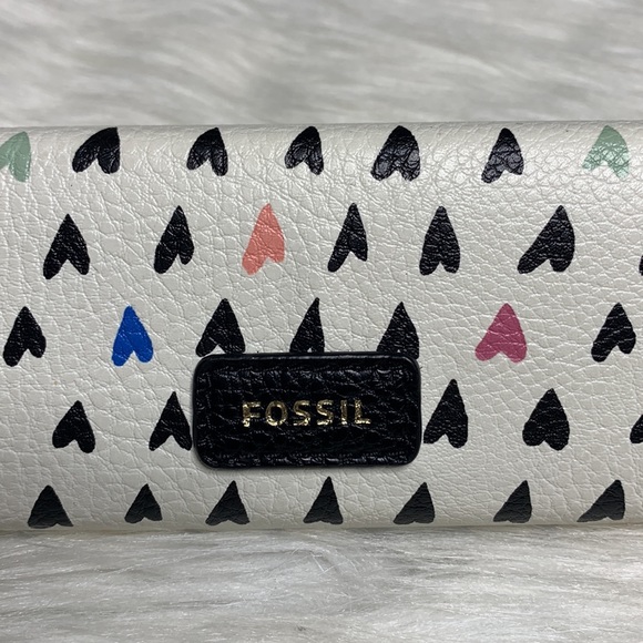 FOSSIL Hard Shell Leather Heart Print Glasses Case Foldable - Picture 2 of 6